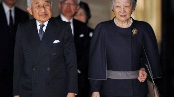 Fiesta fiesta en Japón: el emperador Akihito cumplió 81 años