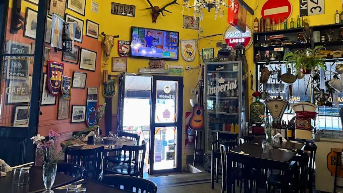 El bodegón que ofrece unas milanesas gigantes. El bodegón que ofrece unas milanesas gigantes.