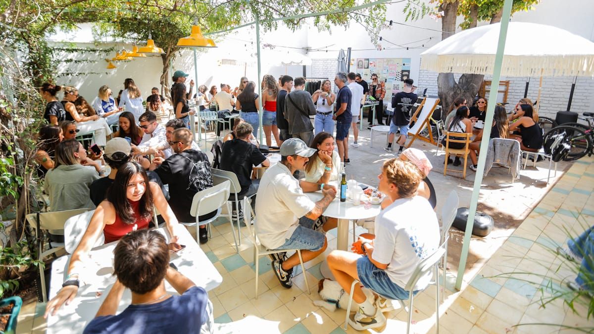 Coffee Rave en Mendoza, como en Buenos Aires, Europa y Estados Unidos, ahora en La Arístides. Coffee Rave en Mendoza, como en Buenos Aires, Europa y Estados Unidos, ahora en La Arístides.