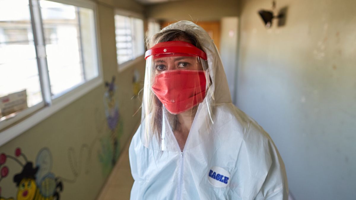 Nélida González sufrió en carne propia al coronavirus, y la experiencia le sirvió para hacer mejoras en los protocolos de su lugar de trabajo y aconsejar a la comunidad sobre la importancia de la prevención.