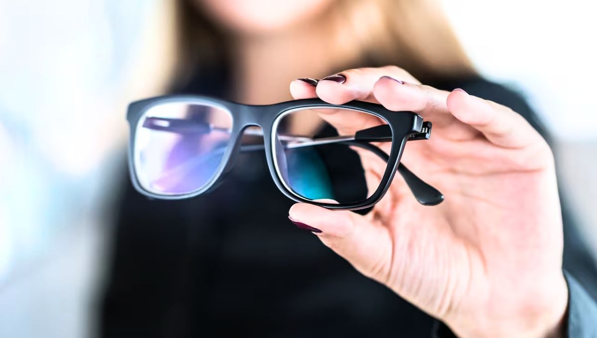 Los lentes están expuestos a la suciedad y al polvo del ambiente, y suelen generarse rayones