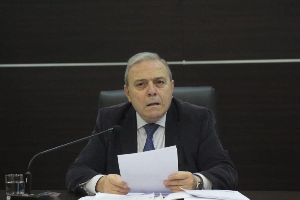 El juez penal colegiado Armando Martínez condenó a prisión perpetua al culpable del crimen del finquero. Al otro culpable le fijará la pena de prisión el jueves 11 de junio. El juez penal colegiado Armando Martínez condenó a prisión perpetua al culpable del crimen del finquero. Al otro culpable le fijará la pena de prisión el jueves 11 de junio.