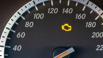 La luz más temida del tablero del auto: qué significa y qué hacer si se enciende La luz más temida del tablero del auto: qué significa y qué hacer si se enciende