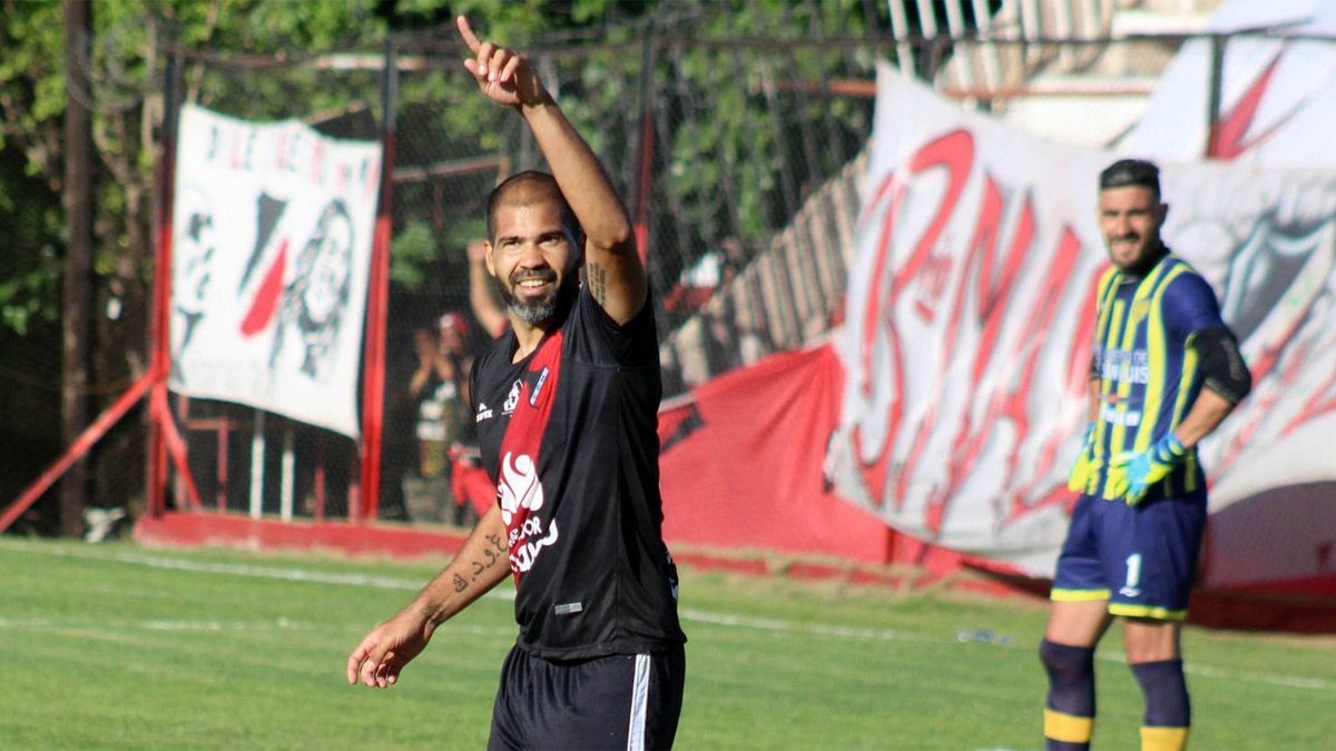 Cristian Taborda es uno de los jugadores importantes del equipo que dirige Theiler.