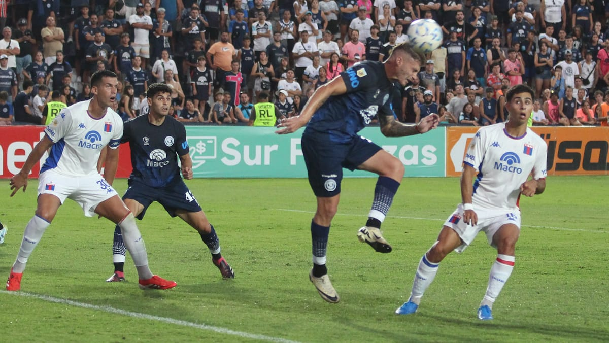 El delantero de Independiente Rivadavia Juan Ignacio Barbieri analizó la derrota ante Tigre. El delantero de Independiente Rivadavia Juan Ignacio Barbieri analizó la derrota ante Tigre.