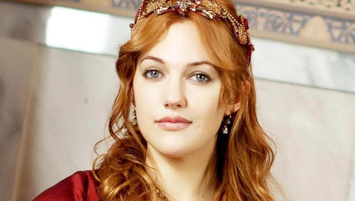 Así se ve la actriz Meryem Uzerli, a 13 años del estreno de la telenovela El Sultán