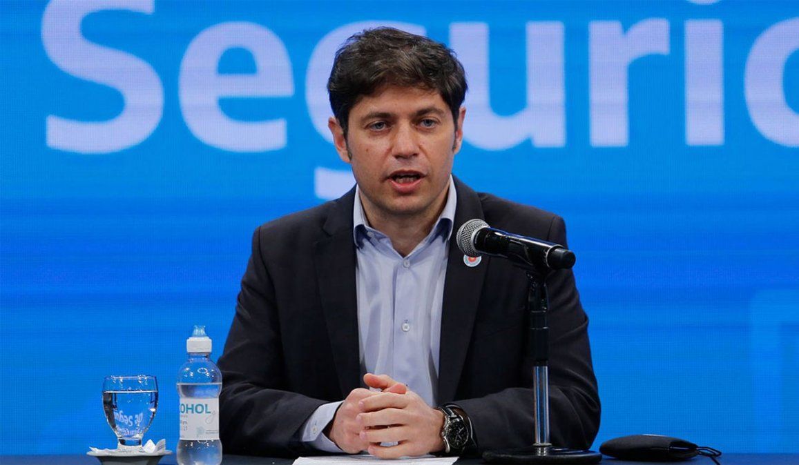 El Gobierno de la provincia de Buenos Aires que comanda Kicillof oficializó una restricción de actividades de 2 a 6 de la madrugada y el límite de hasta 10 personas para reuniones.