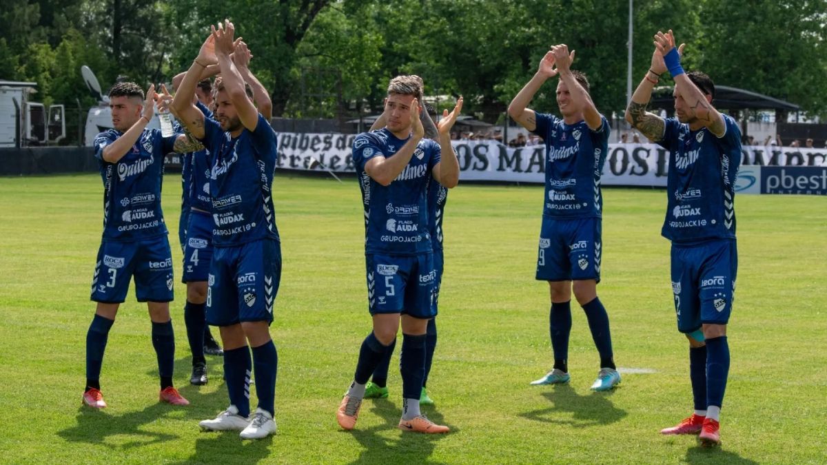 Este lunes Quilmes corre con ventaja deportiva para superar a Riestra en los cuartos de final del Reducido de la Primera Nacional.