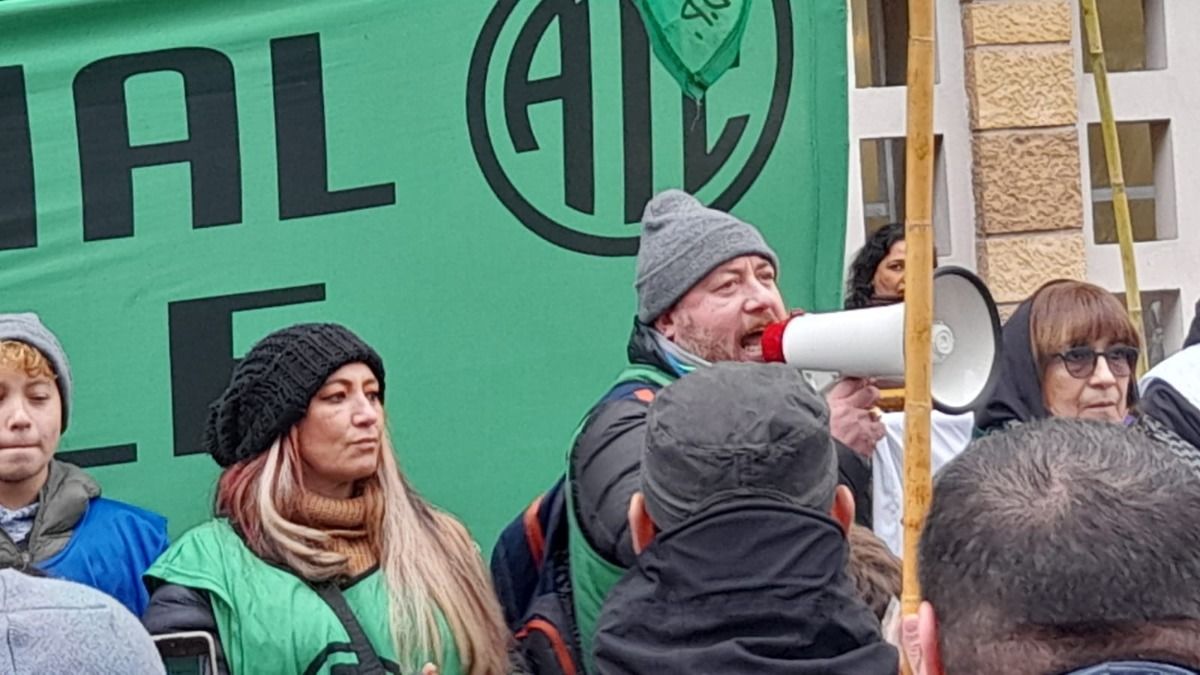 La detención de Roberto Macho -titular de ATE- y otros dirigentes gremiales ha generado una necesaria discusión que se debía la sociedad.