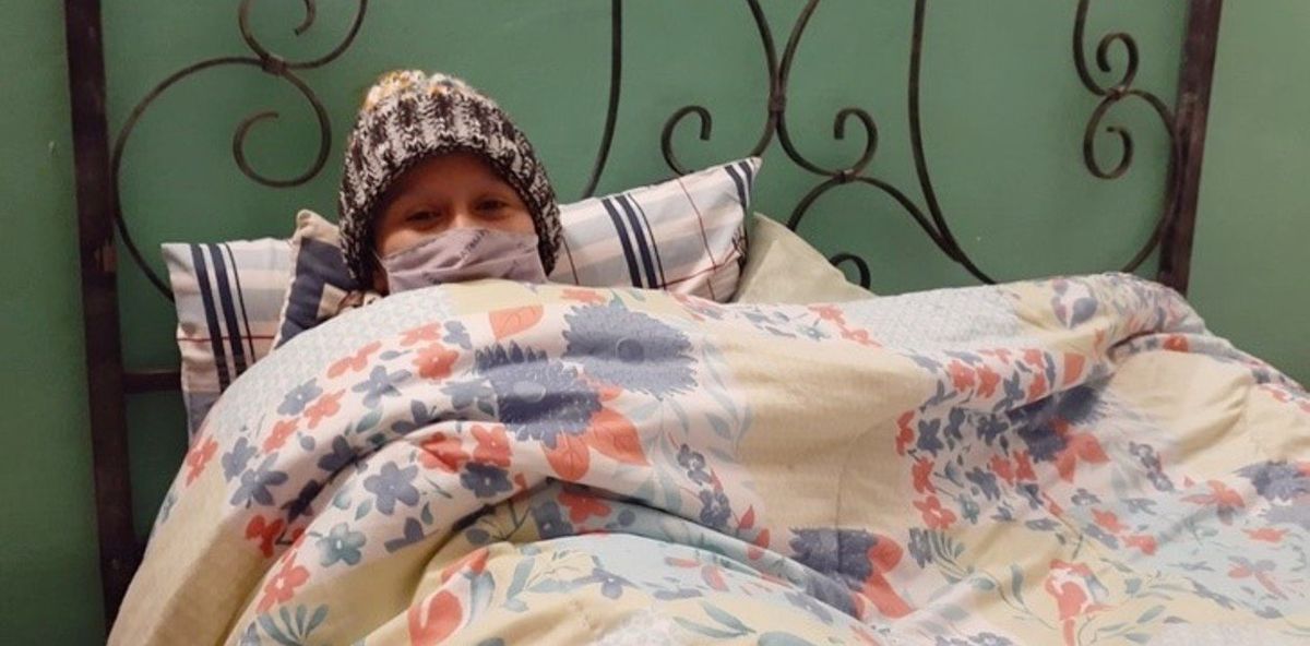 Actitud miserable. Pidió ayuda porque tenía cáncer y huyó con el dinero.