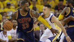 Final de la NBA: los Warriors se anotaron el primer poroto ante los Cavaliers
