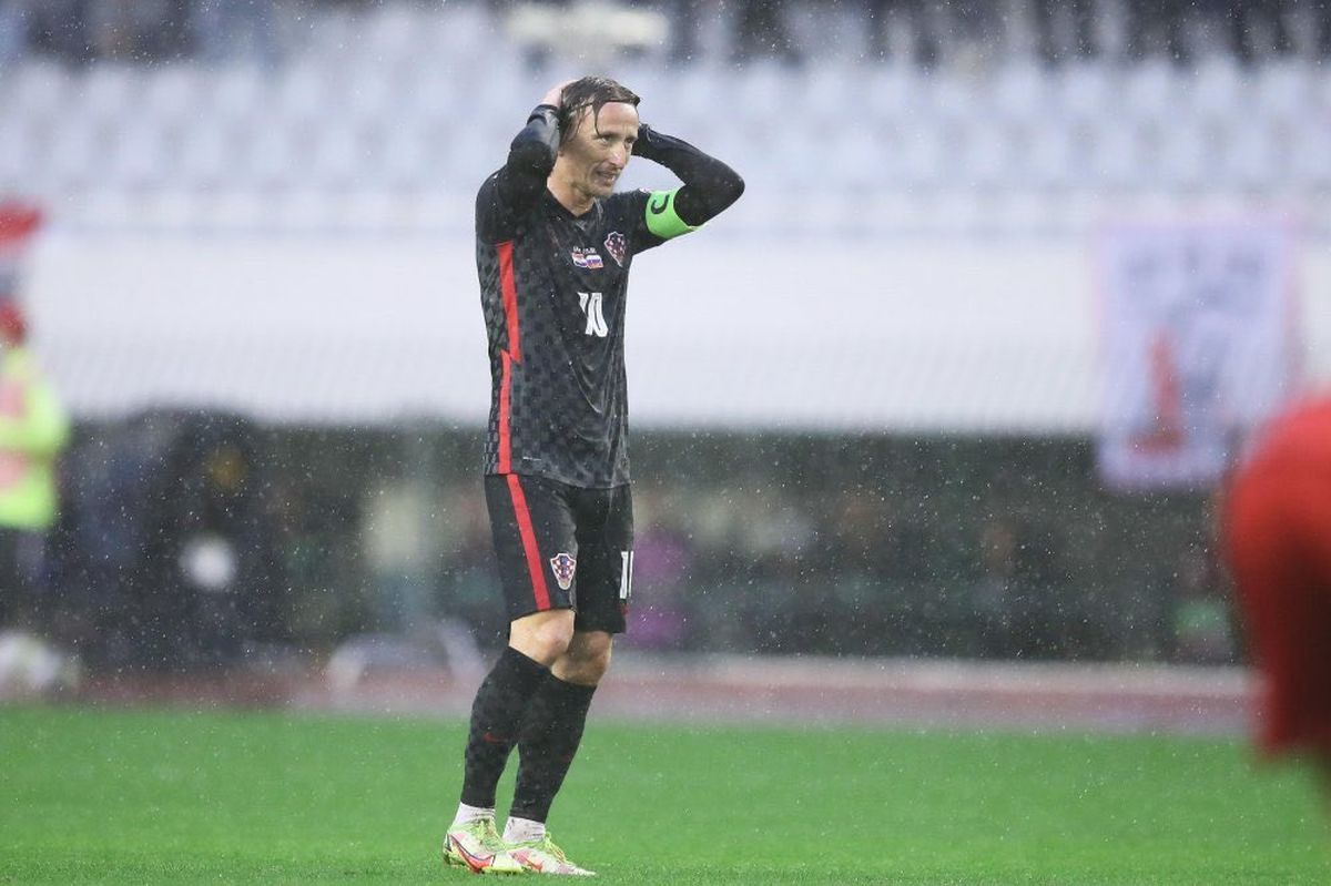 Luka Modric lider&oacute; a Croacia ante Rusia y estar&aacute; en Qatar 2022