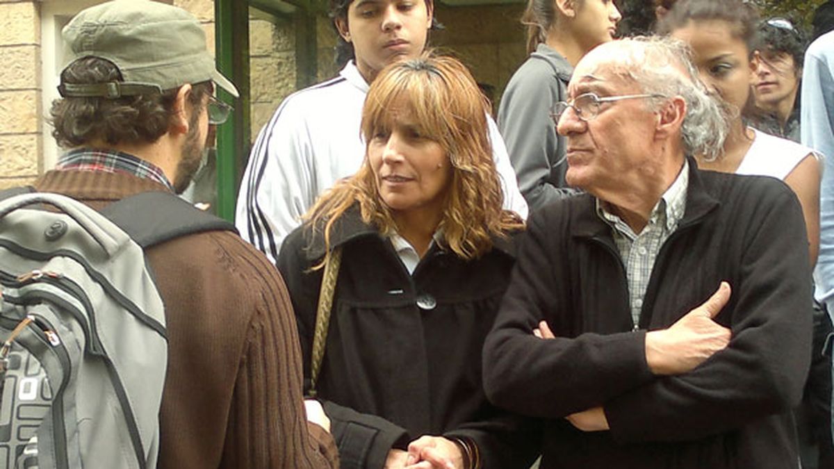 imponer una persona de prepo imponer una persona de prepo