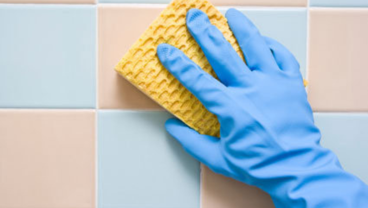 Con este truco casero con vinagre y bicarbonato crearás una pasta que dejará tu baño como nuevo. Con este truco casero con vinagre y bicarbonato crearás una pasta que dejará tu baño como nuevo.