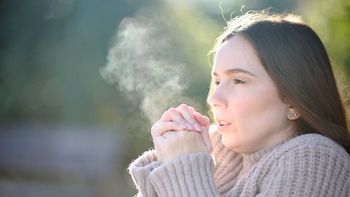Misterio resuelto: por qué nuestro aliento se vuelve visible como humo cuando hace frío Misterio resuelto: por qué nuestro aliento se vuelve visible como humo cuando hace frío