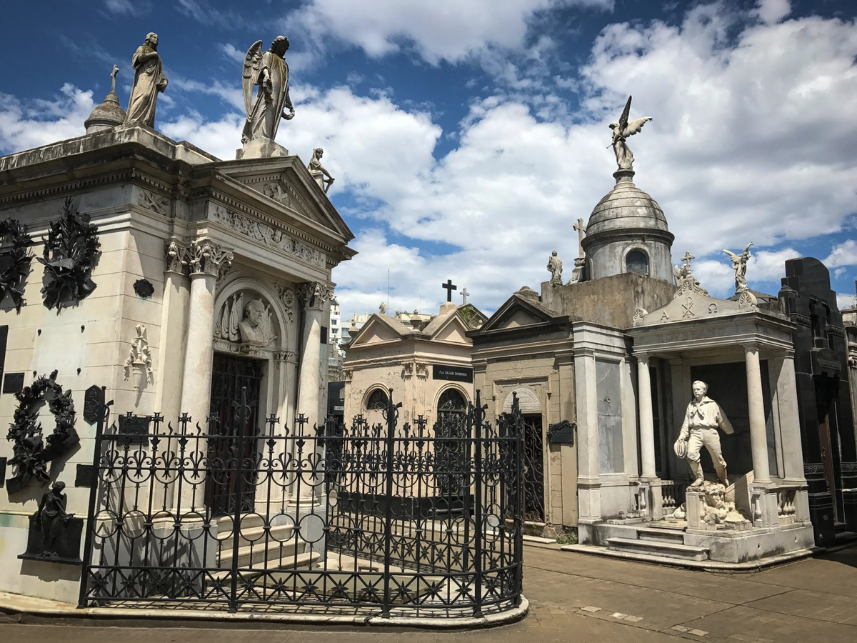 Cementerio de Recoleta, uno de los sitios elegidos por Tripadvisor Cementerio de Recoleta, uno de los sitios elegidos por Tripadvisor