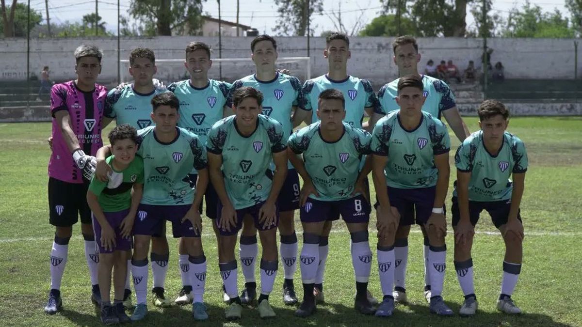 El equipo de Academia Chacras que jugó ante el Lobo.