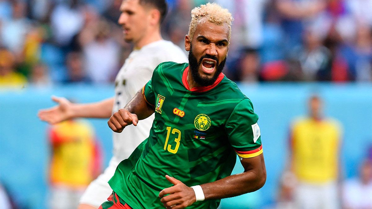 Camerún golpeó dos veces en tres minutos y alcanzó el empate en el complemento para el definitivo 3 a 3. (Fotos NA).