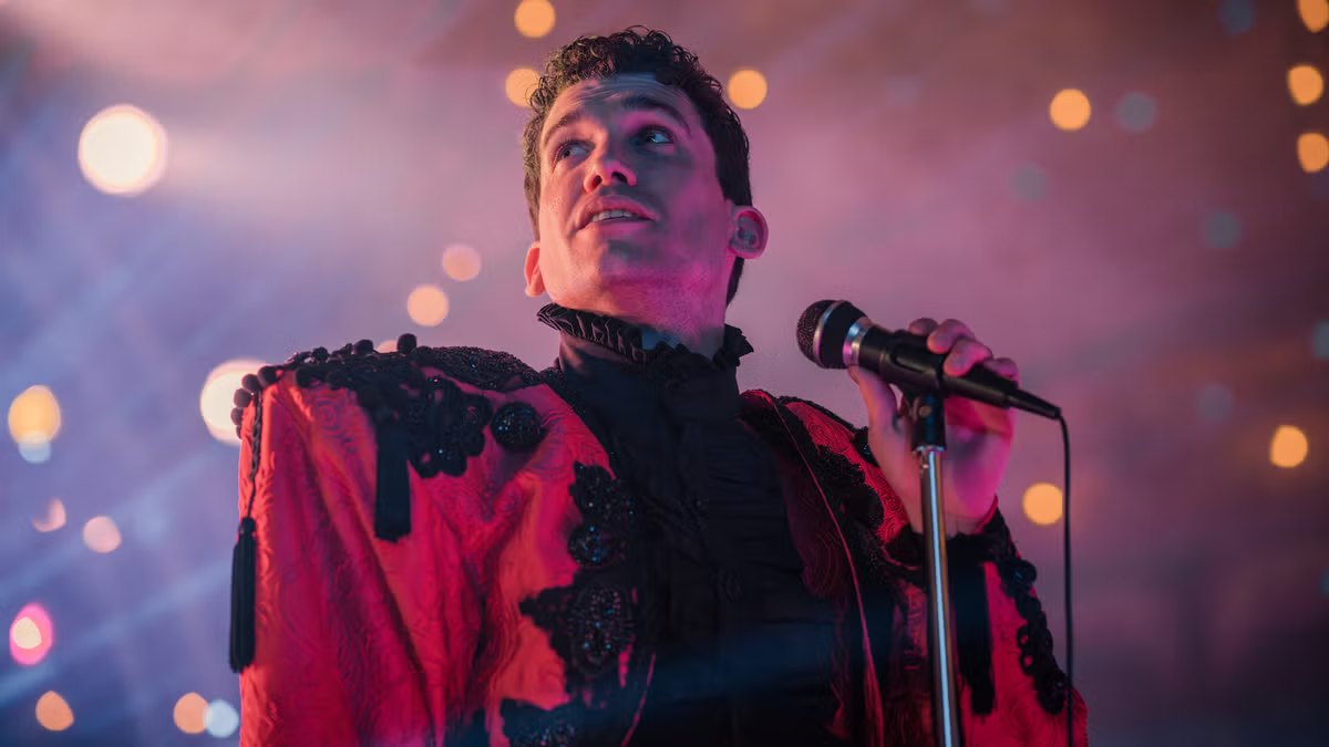 Jaime Lorente interpreta a Xavi Font. Jaime Lorente interpreta a Xavi Font.