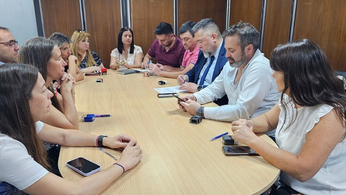 El gremio del SUTE, que representa a los trabajadores de la educación, también rechazó la segunda oferta que el Gobierno llevó a las paritarias. 