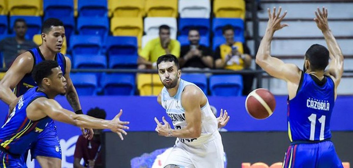 Facundo Campazzo "tirando magia" en la Selección argentina.