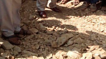 Enterraron vivo a un hombre que cayó borracho a un hueco
