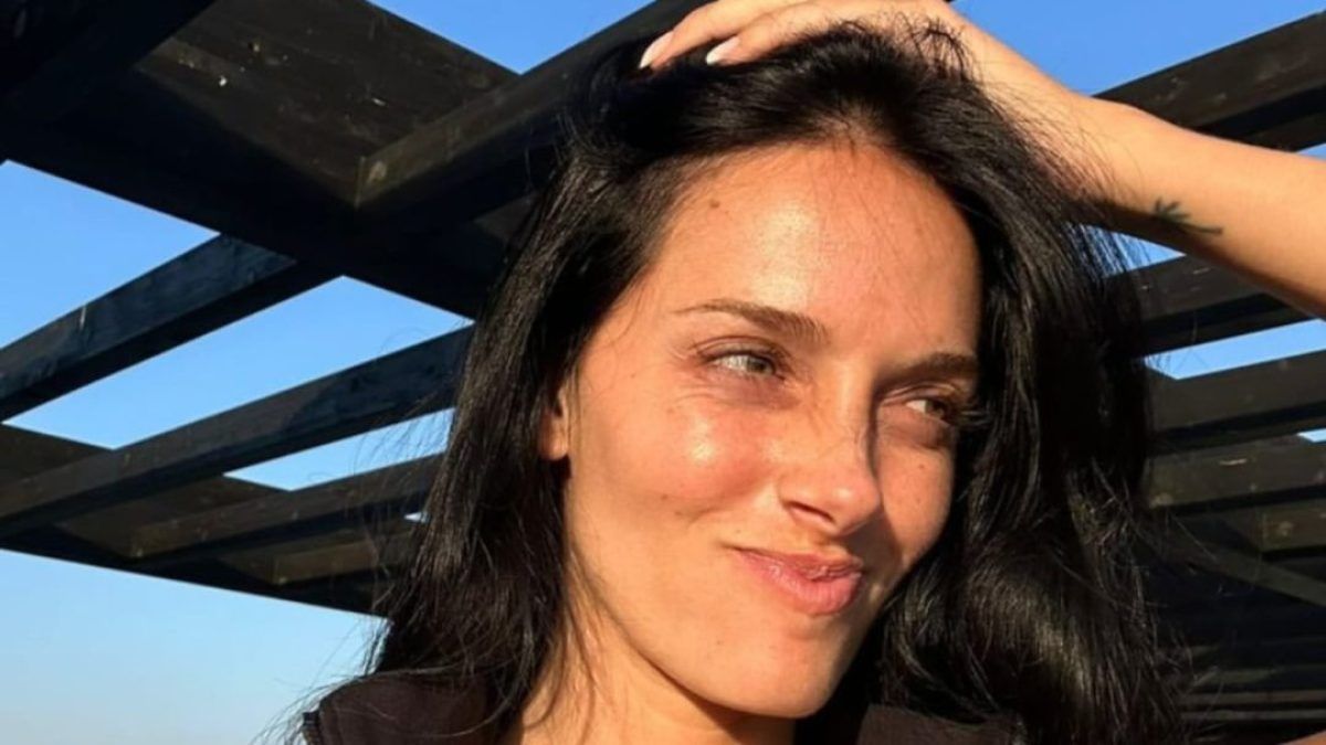 Oriana Sabatini se mostró con la microbikini taparrabos más sexy desde el Caribe y causó furor
