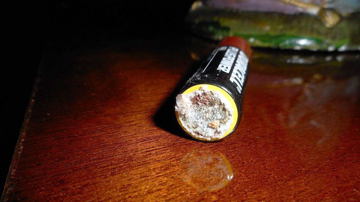 Por qué se sulfatan las pilas y no es bueno tenerlas en casa