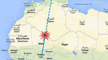 El canciller francés no descartó un atentado en la tragedia del avión de Air Algérie
