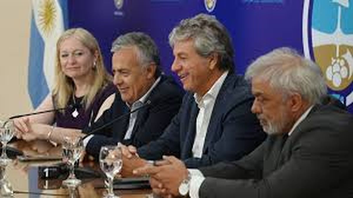 El gobernador Alfredo Cornejo celebró el anuncio de Juan Pazo: ARCA creará la Dirección Aduanera de Cuyo en Mendoza.&nbsp;