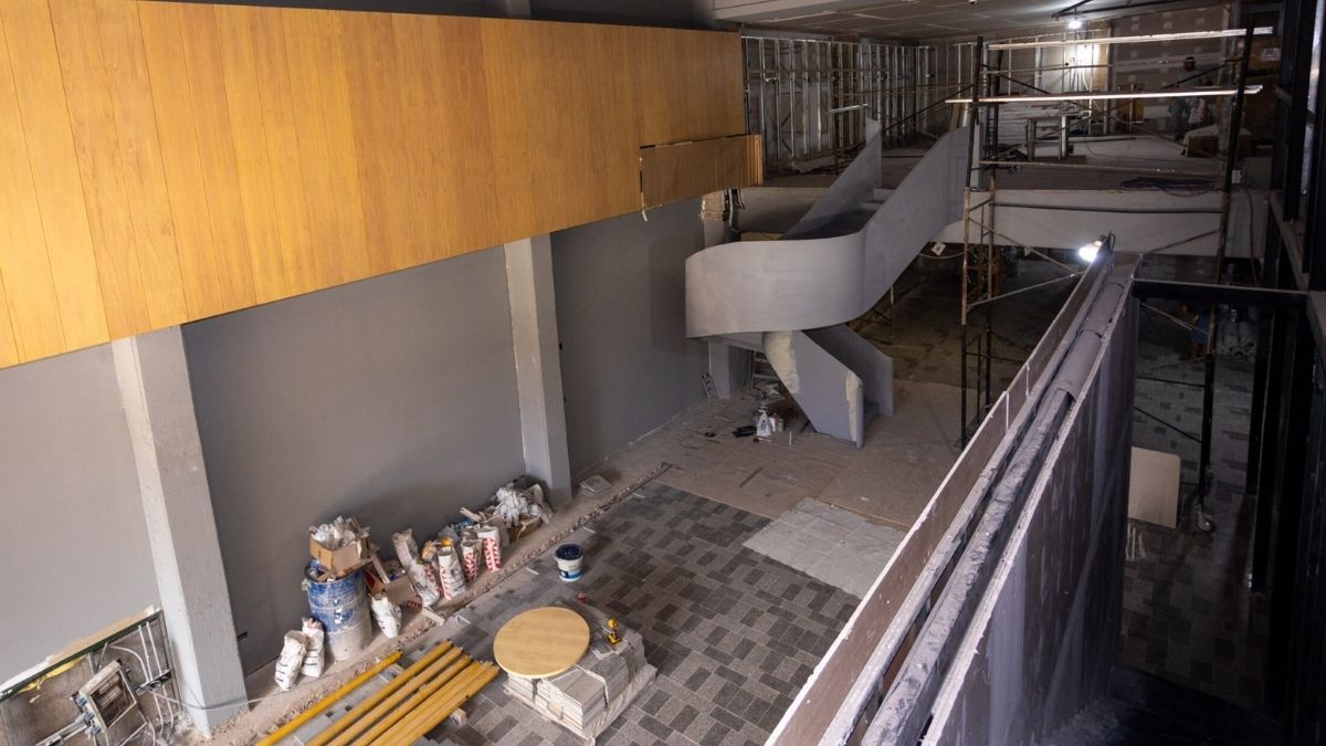 El bar cuenta con más de 1.200 m2 de superficie cubierta. Un proyecto ambisioso para la renovada calle Sarmiento.