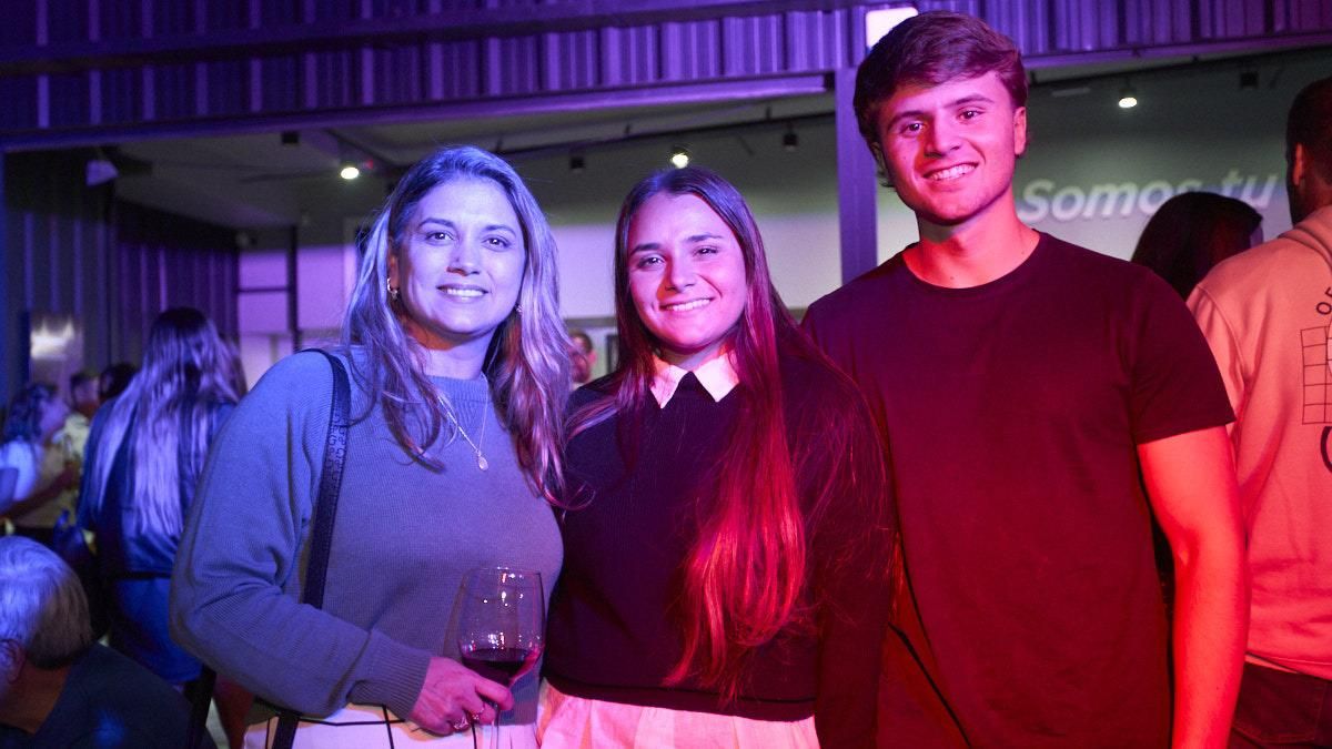 Marilina Melendo (Prolube Boedo) Valentina Santangelo y valentin Verdugo Marilina Melendo (Prolube Boedo) Valentina Santangelo y valentin Verdugo