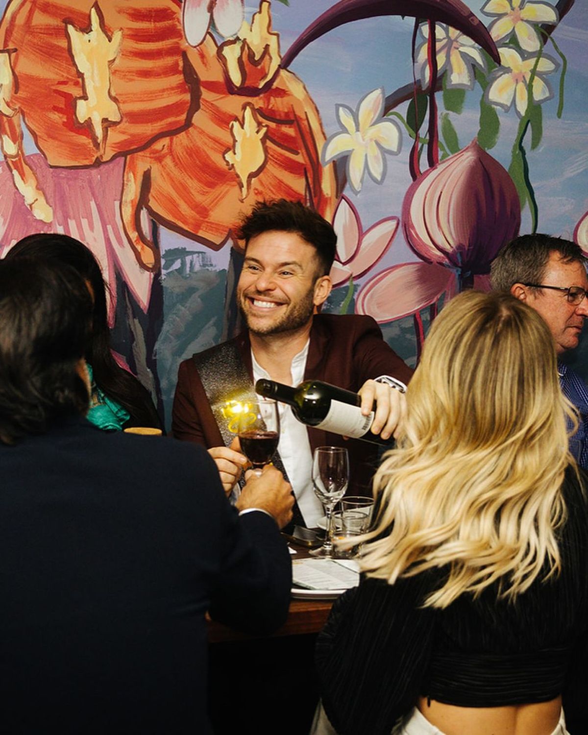 Su gran fiesta de cumpleaños estuvo regada por distintos vinos mendocinos. Su gran fiesta de cumpleaños estuvo regada por distintos vinos mendocinos.