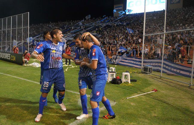 El Tomba y Nacional armaron un partidazo: Godoy Cruz lo perdía y lo empató tres veces para el 4 a 4 final