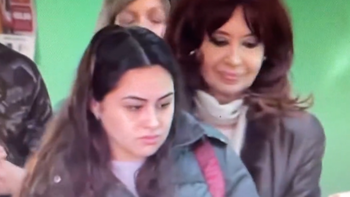 El insólito momento que protagonizó Cristina Fernández durante las PASO 2023