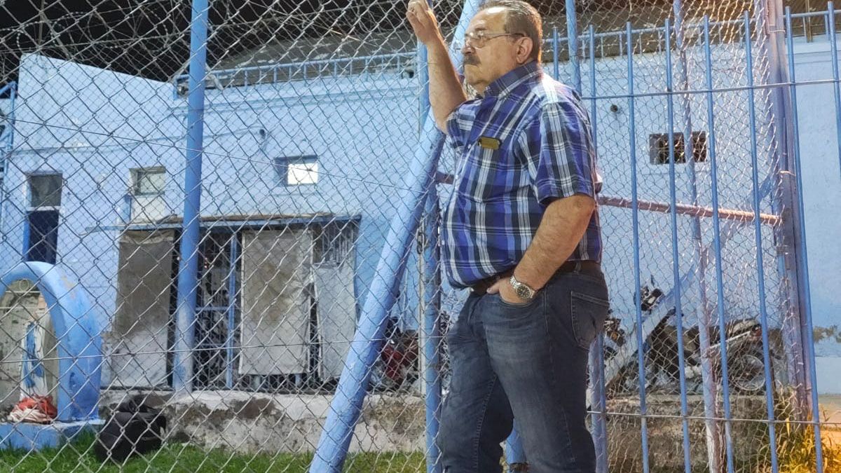 Carlos Quiroga, el dirigente que se fue de Gutiérrez Sport Club por diferencias con el presidente Pablo Martínez. Carlos Quiroga, el dirigente que se fue de Gutiérrez Sport Club por diferencias con el presidente Pablo Martínez.