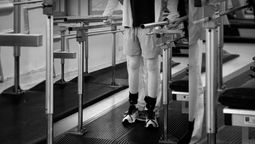 Juan Cruz Yacopini subió una foto de su rehabilitación en la que se muestra por primera vez de pie.&nbsp;