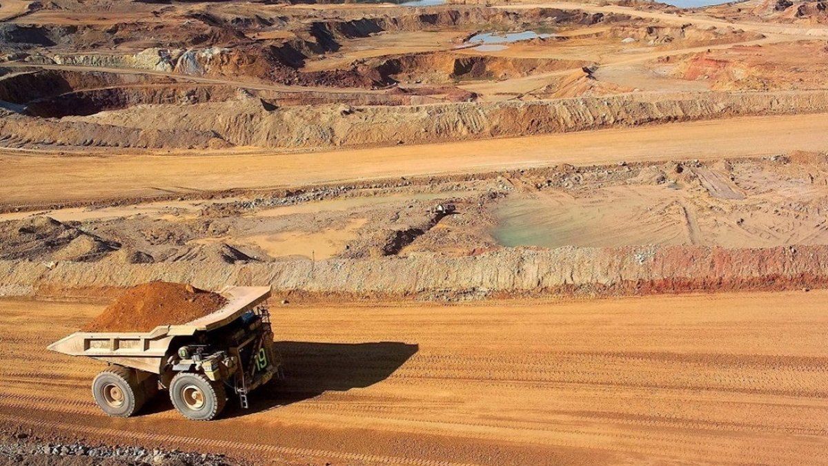 En San Juan se hará el lanzamiento de la Mesa del Cobre, que integrará Mendoza. En San Juan se hará el lanzamiento de la Mesa del Cobre, que integrará Mendoza.