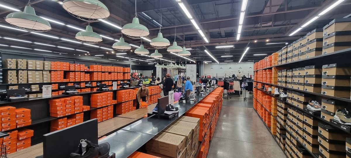 Los outlets de marcas de zapatillas son los más visitados por mendocinos en Chile.