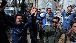 Locura por Maradona: miles de hinchas quisieron asociarse en Gimnasia