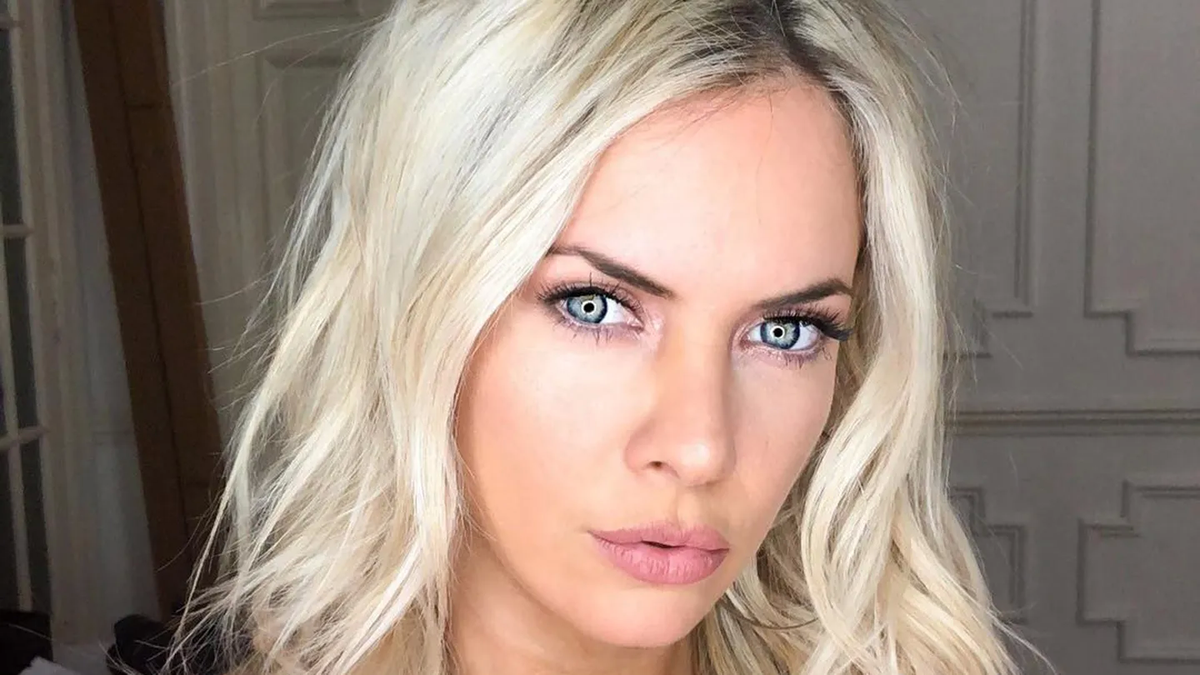 Alejandra Maglietti le copia el mini vestido a Coti Romero y paraliza la noche: ultra ceñido, con efecto y más