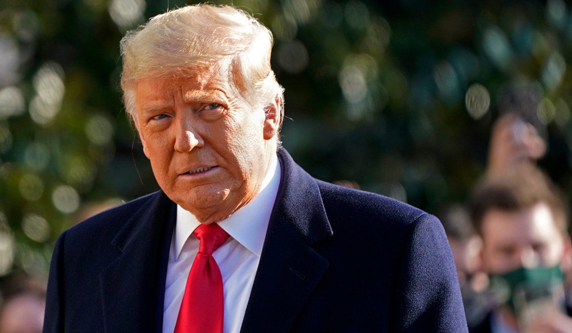 El Senado de Estados Unidos, con votos republicanos, recolvió que el segundo juicio político al ex presidente Donald Trump es constitucional