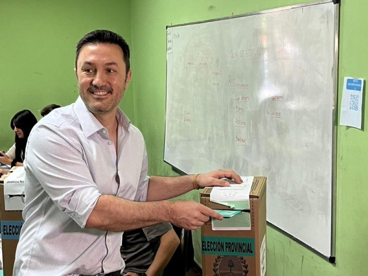 Luis Petri dejó el radicalismo y se sumó a La Libertad Avanza aunque ambos espacios se aliaron. Luis Petri dejó el radicalismo y se sumó a La Libertad Avanza aunque ambos espacios se aliaron.
