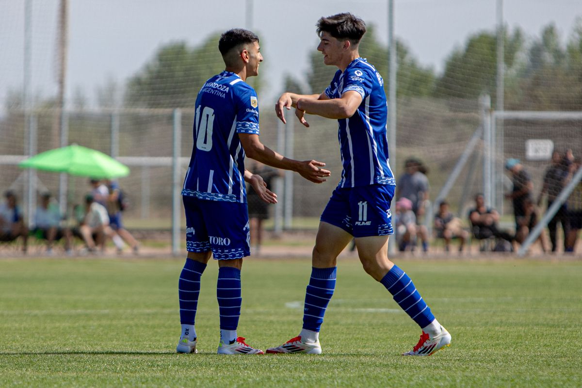 Barrionuevo y Pesce, figuras de la Reserva de Godoy Cruz, analizaron la victoria en el clásico