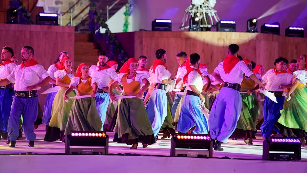 Las danzas folclóricas cobraron protagonismo especial en esta Fiesta Nacional de la Vendimia 2025. Las danzas folclóricas cobraron protagonismo especial en esta Fiesta Nacional de la Vendimia 2025.