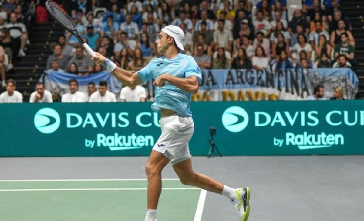 Francisco Cerúndolo cayó ante Denis Shapovalov por Copa Davis. Francisco Cerúndolo cayó ante Denis Shapovalov por Copa Davis.