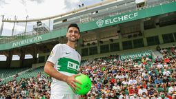 Javier Pastore fue presentado en el Elche de Bragarnik