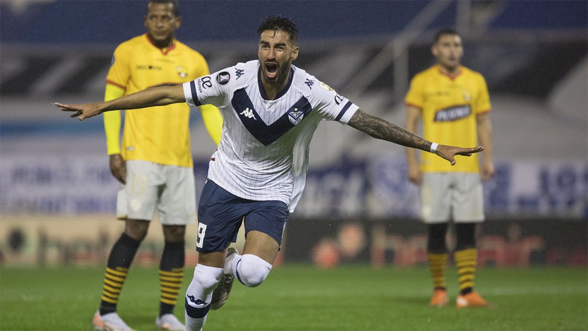 Vélez ganó con un gol del mendocino Juan Martín Lucero