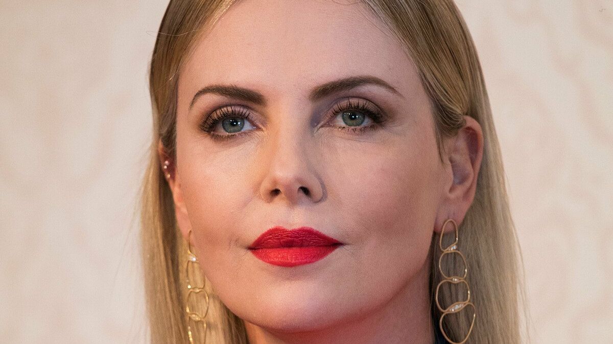 &nbsp;La comedia con Charlize Theron que Prime Video recomienda como la más divertida