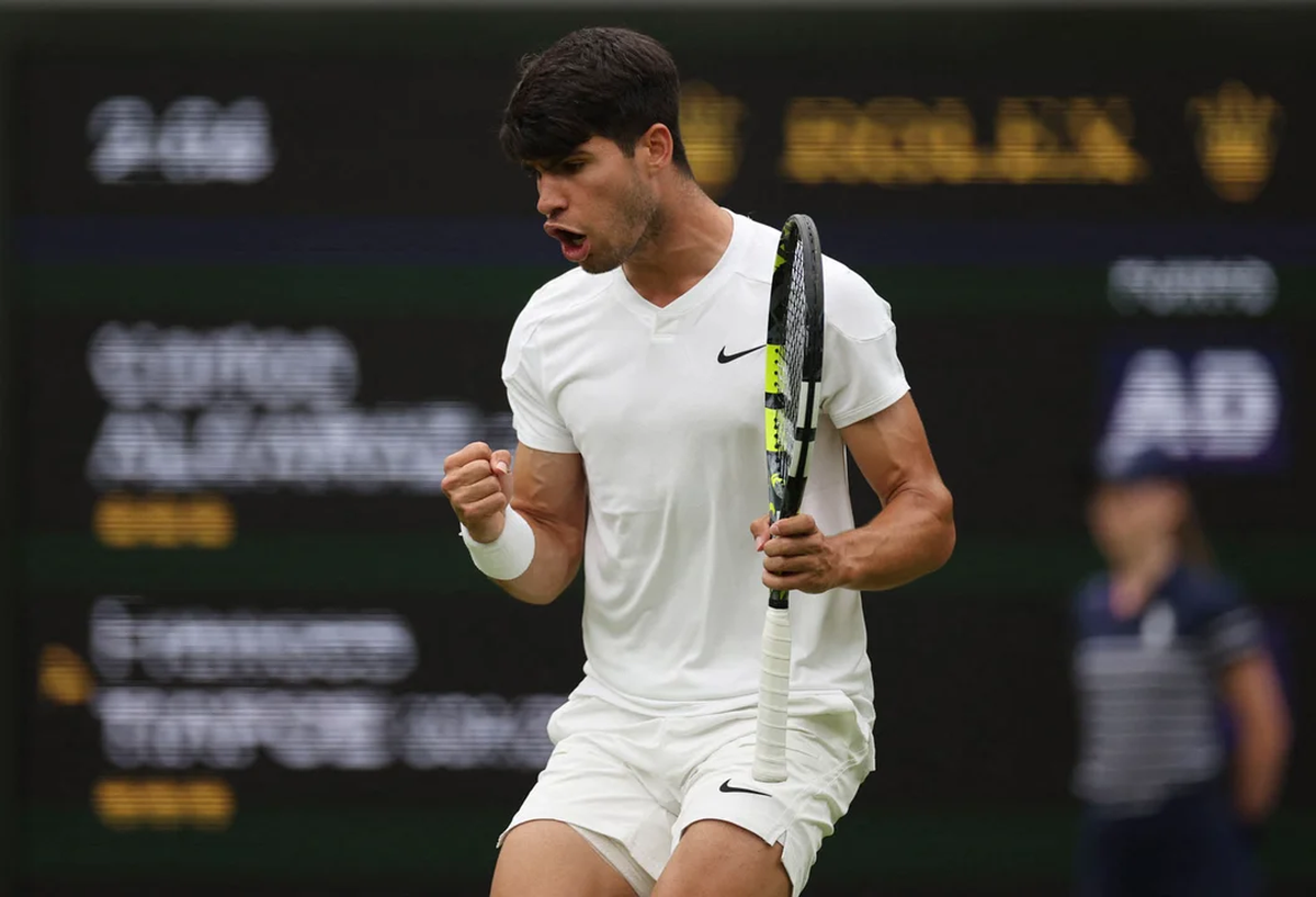 Carlos Alcaraz volvió a derrotar a Novak Djokovic en la final de Wimbledon, como el año pasado. Carlos Alcaraz volvió a derrotar a Novak Djokovic en la final de Wimbledon, como el año pasado.